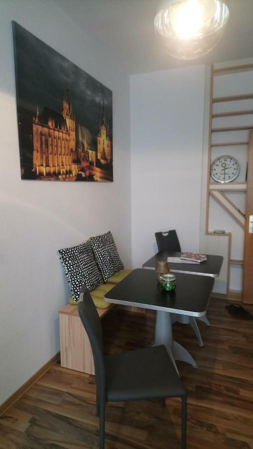 Gemuetliche Ferienwohnung Im Erdgeschoss- Jenaer Strasse Erfurt Buitenkant foto