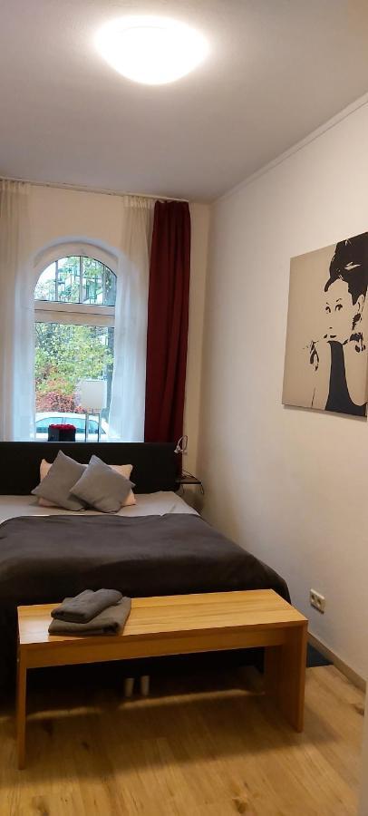 Gemuetliche Ferienwohnung Im Erdgeschoss- Jenaer Strasse Erfurt Buitenkant foto